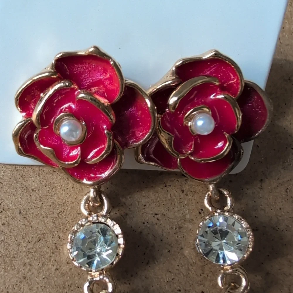 Elegant Red Floral Pearl Drop Earrings